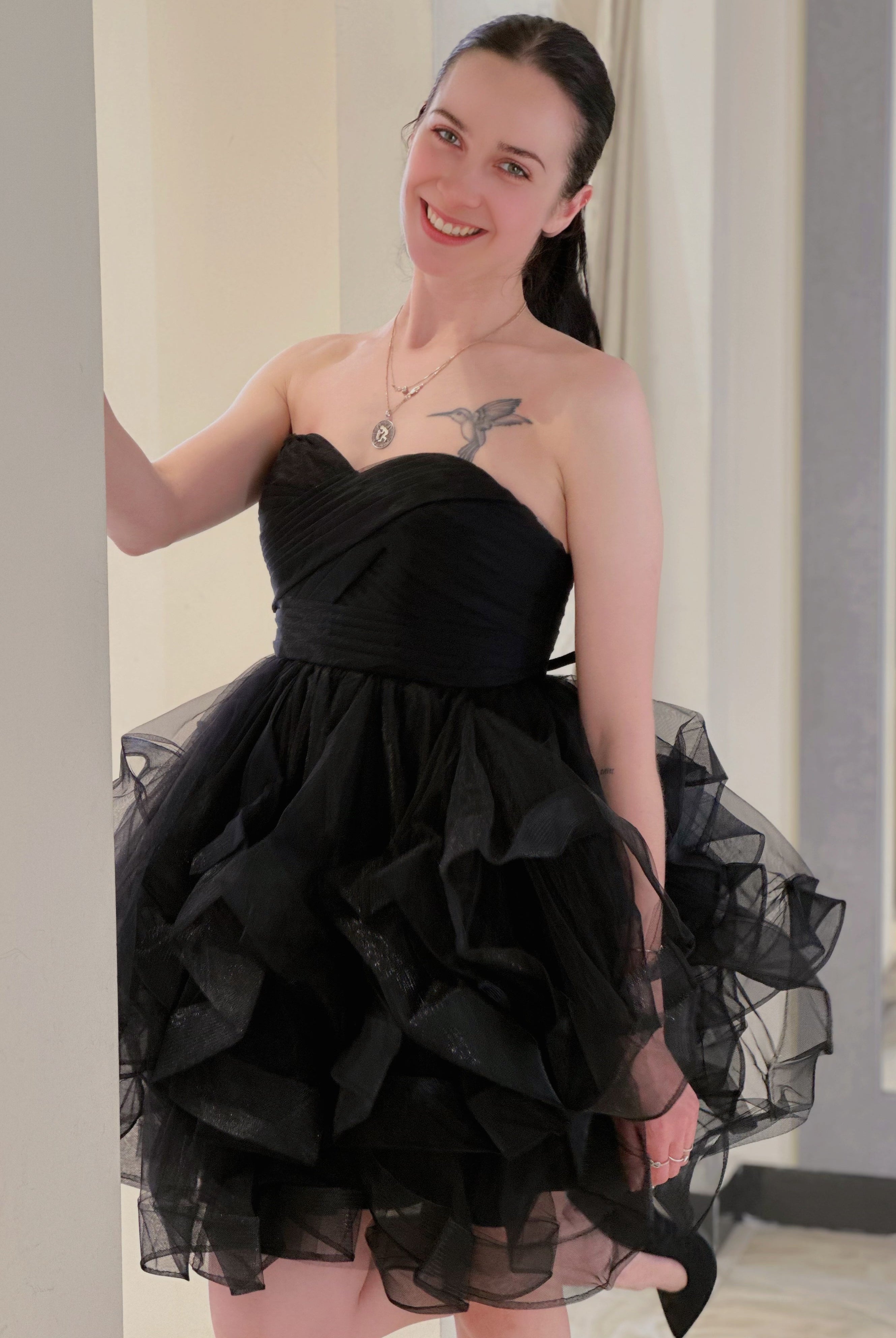 Abito gonfio, senza maniche, colore unito