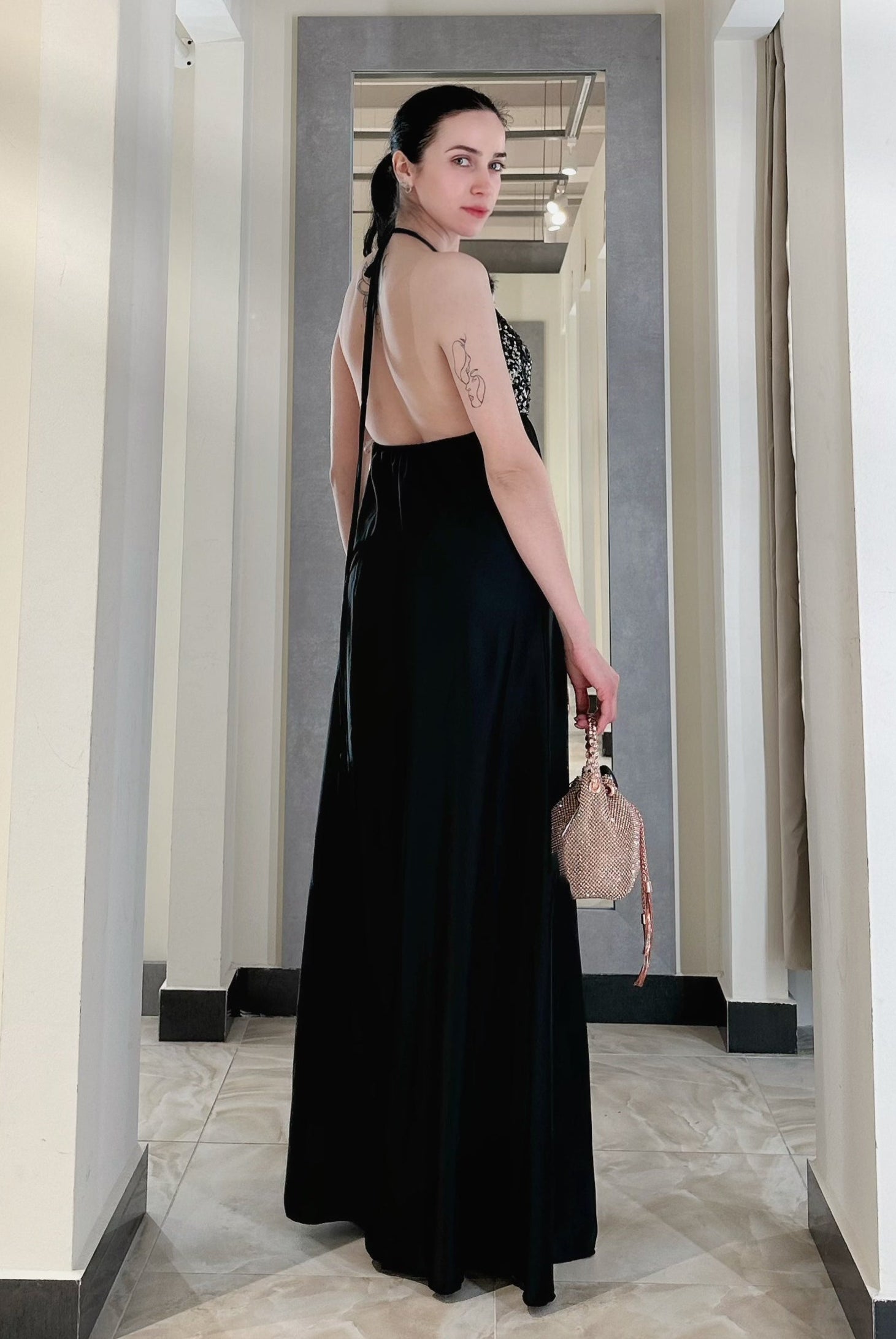 Abito da ballo con paillettes con spacchi a coscia con schiena scoperta