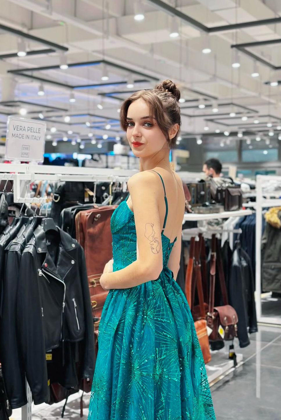 Abito da sera con schiena scoperta