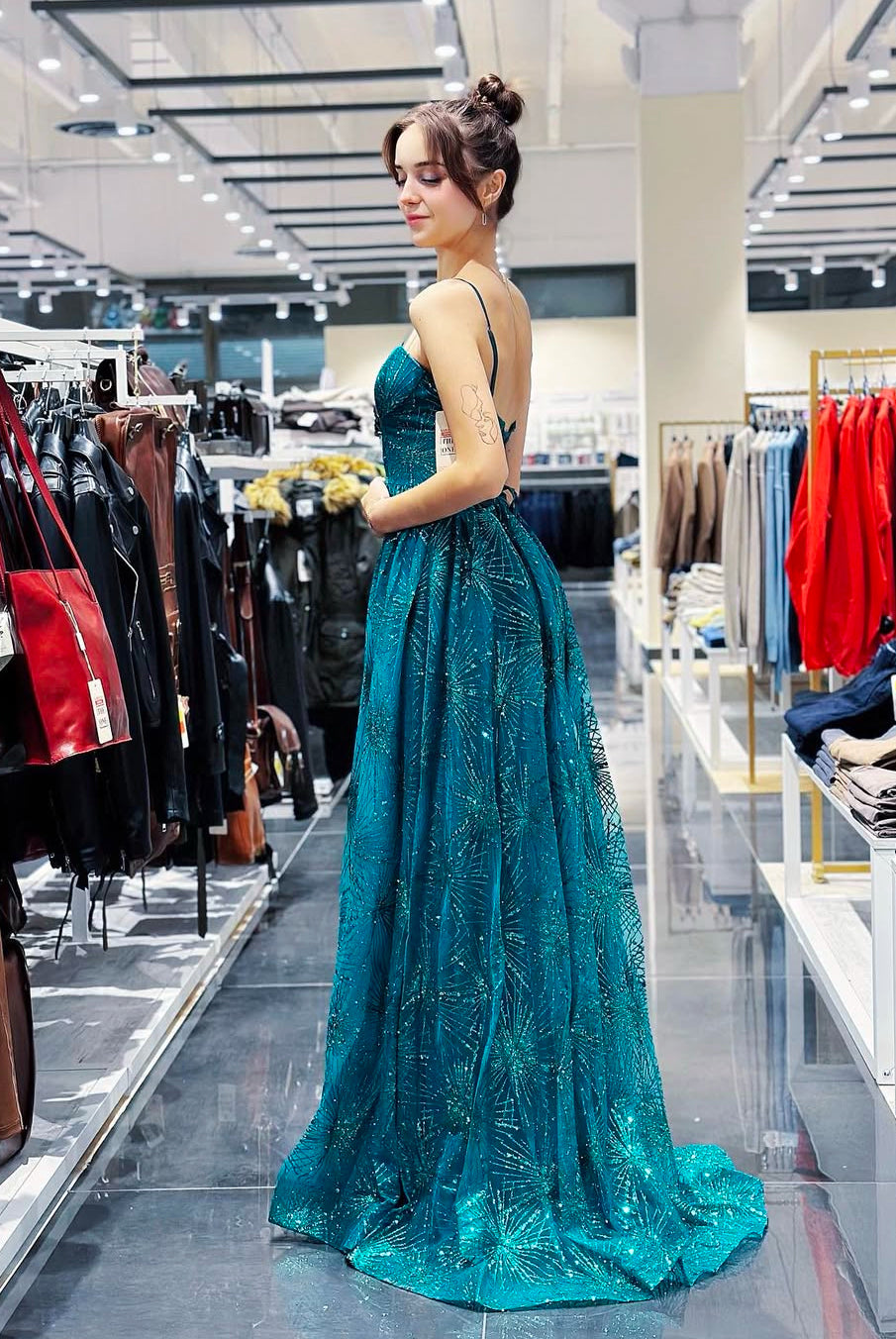 Abito da sera con schiena scoperta