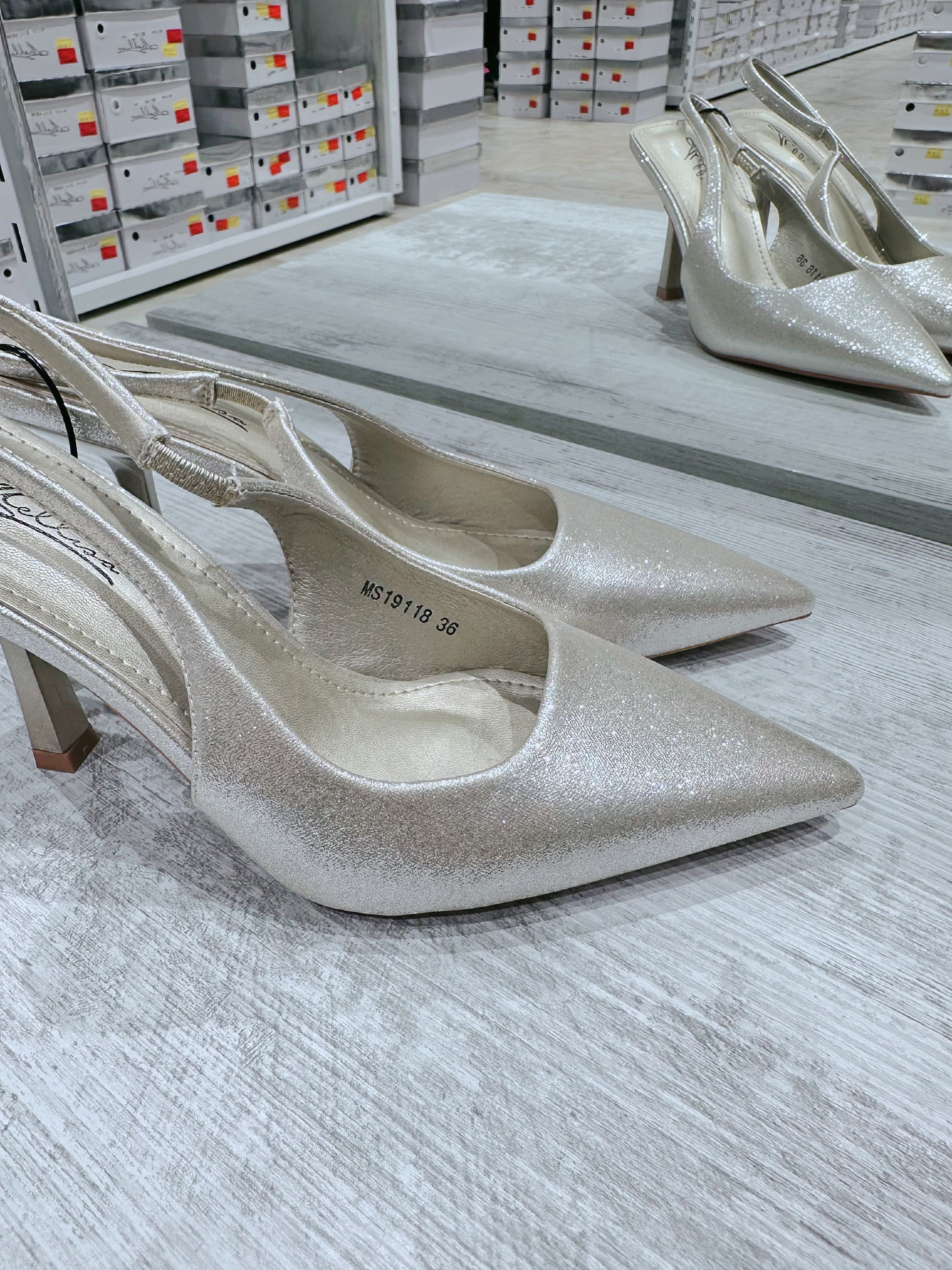 Eleganti Scarpe con Tacco Alto - Design Brillante