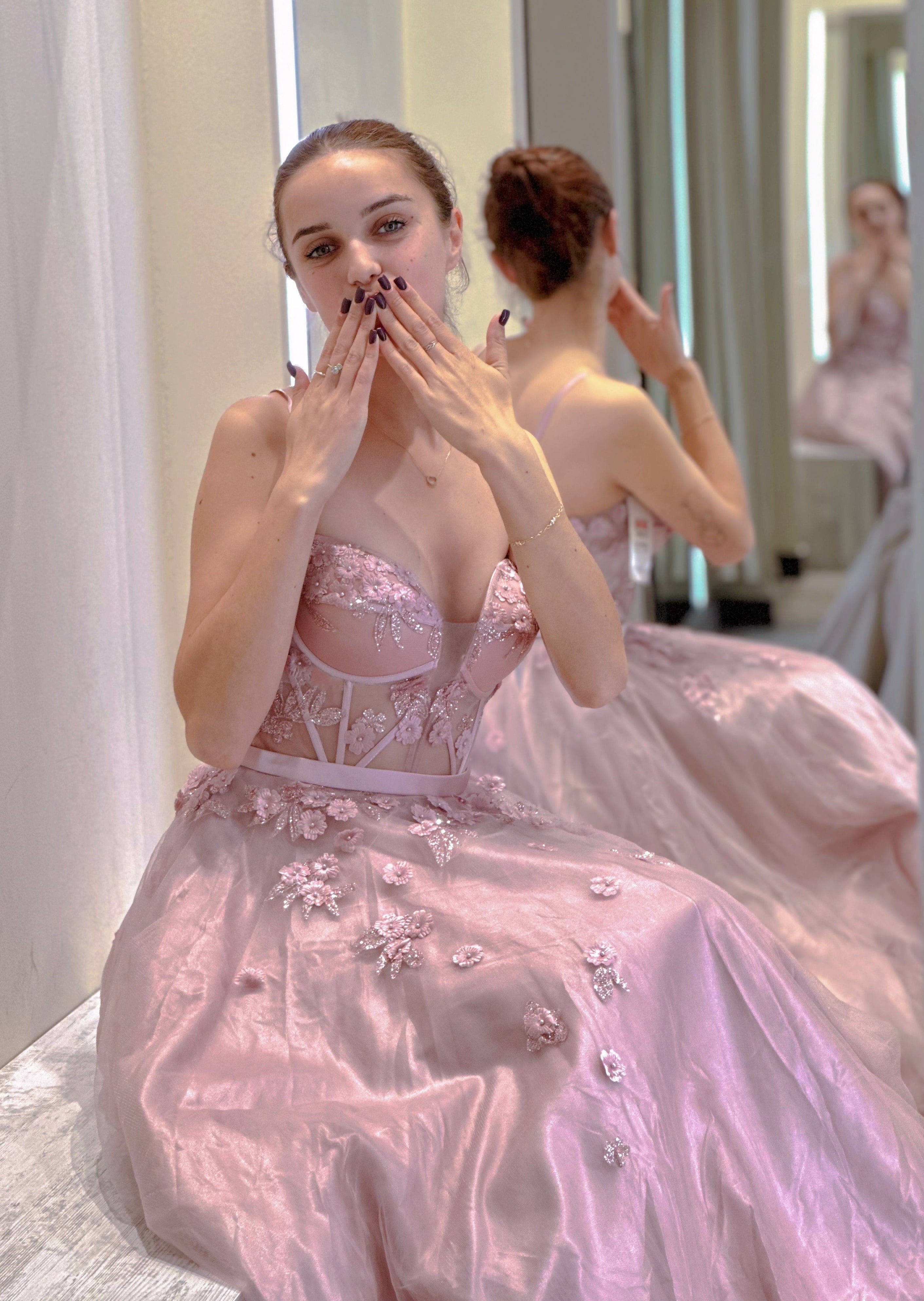 Abito lungo con sottili spalline