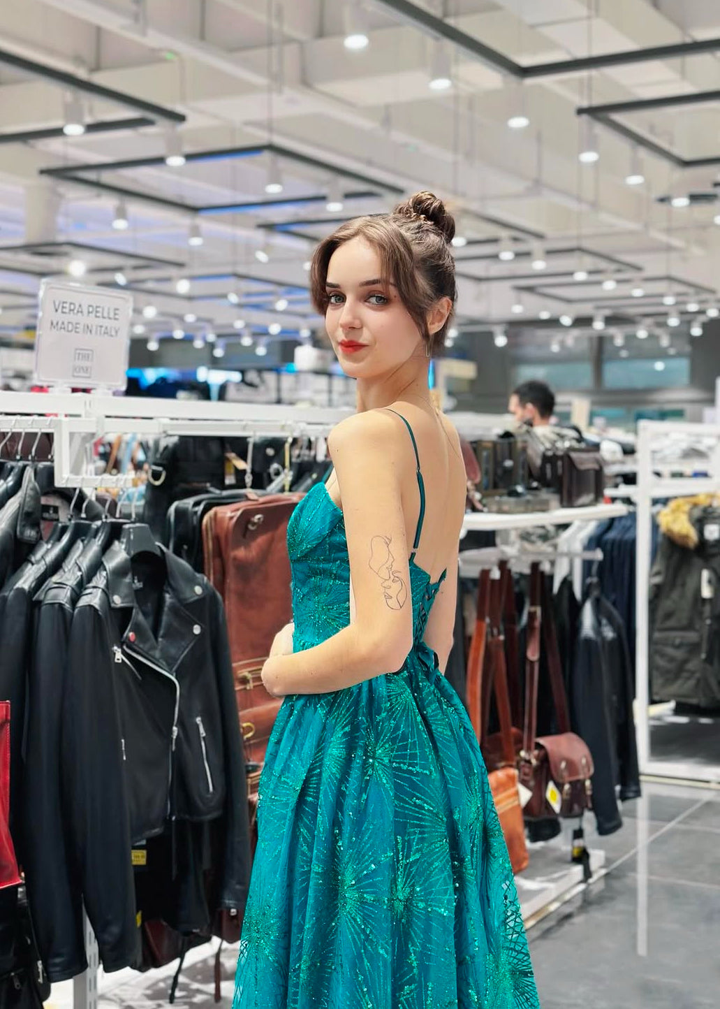 Abito da sera con schiena scoperta