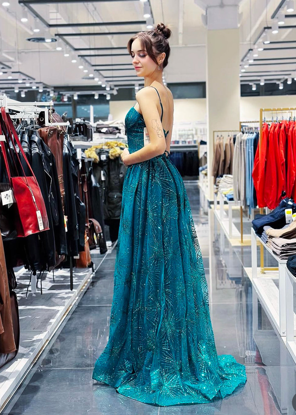 Abito da sera con schiena scoperta