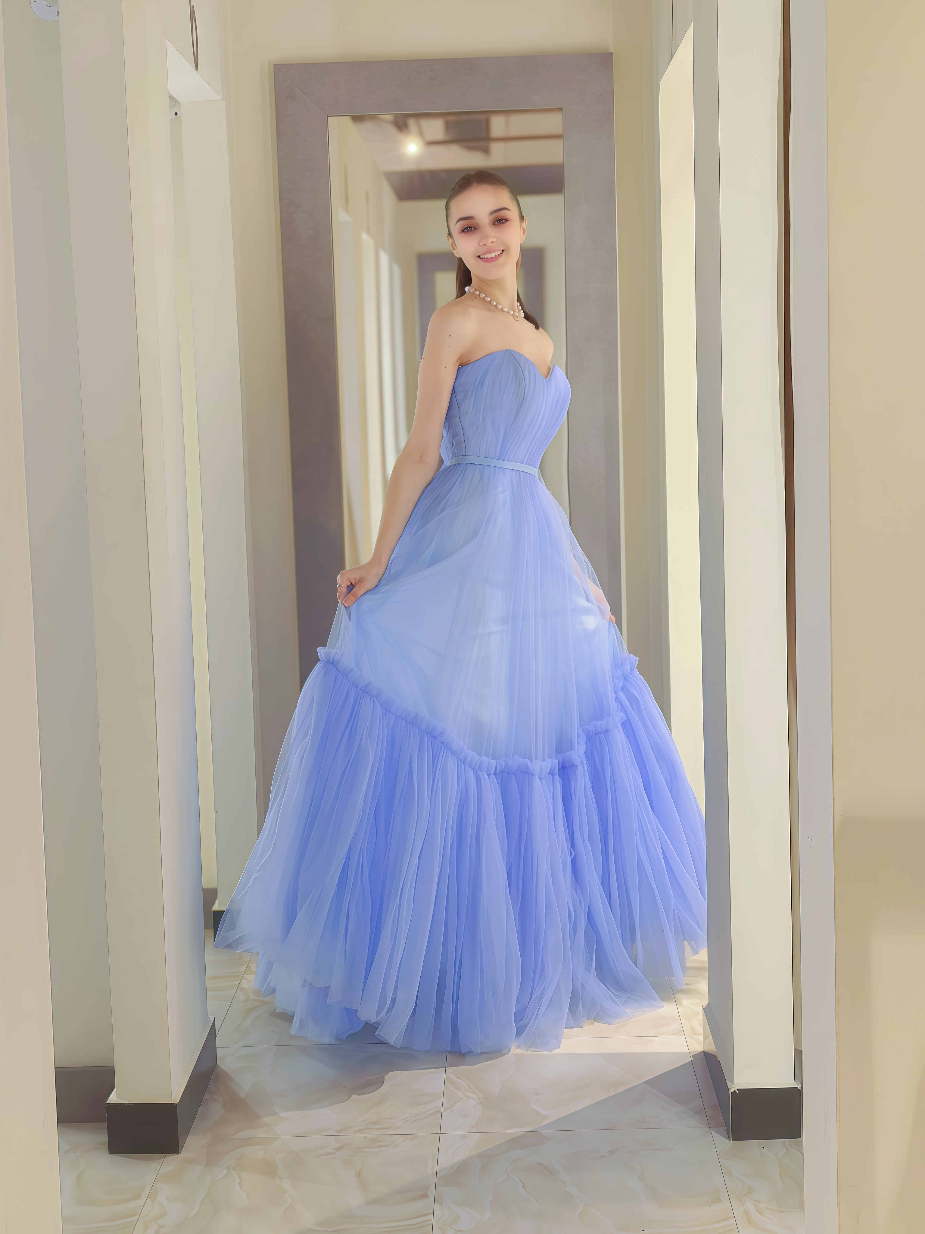 Abito da sera in tulle azzurro - Design elegante