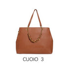 Borsa tote capiente con catena decorativa e tracolla regolabile Marrone