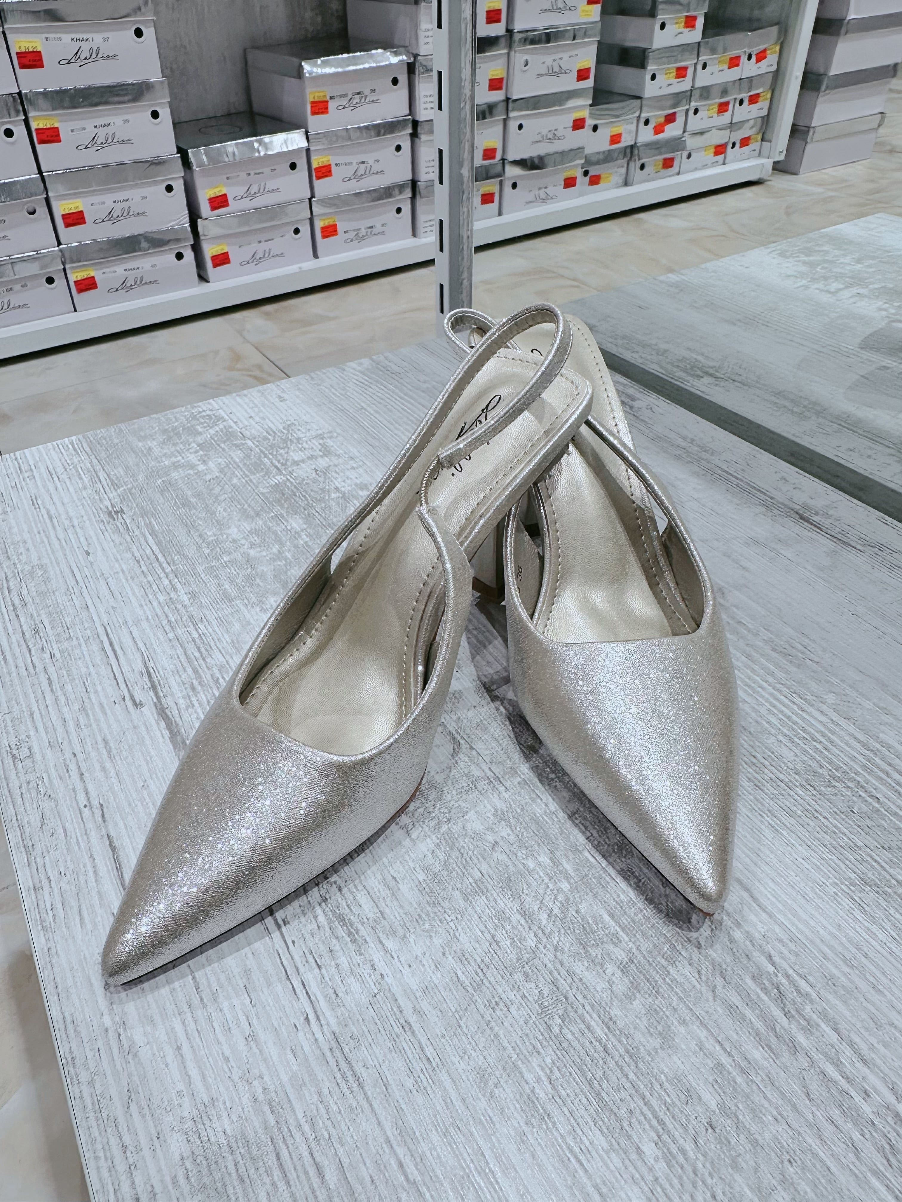 Eleganti Scarpe con Tacco Alto - Design Brillante Oro 36