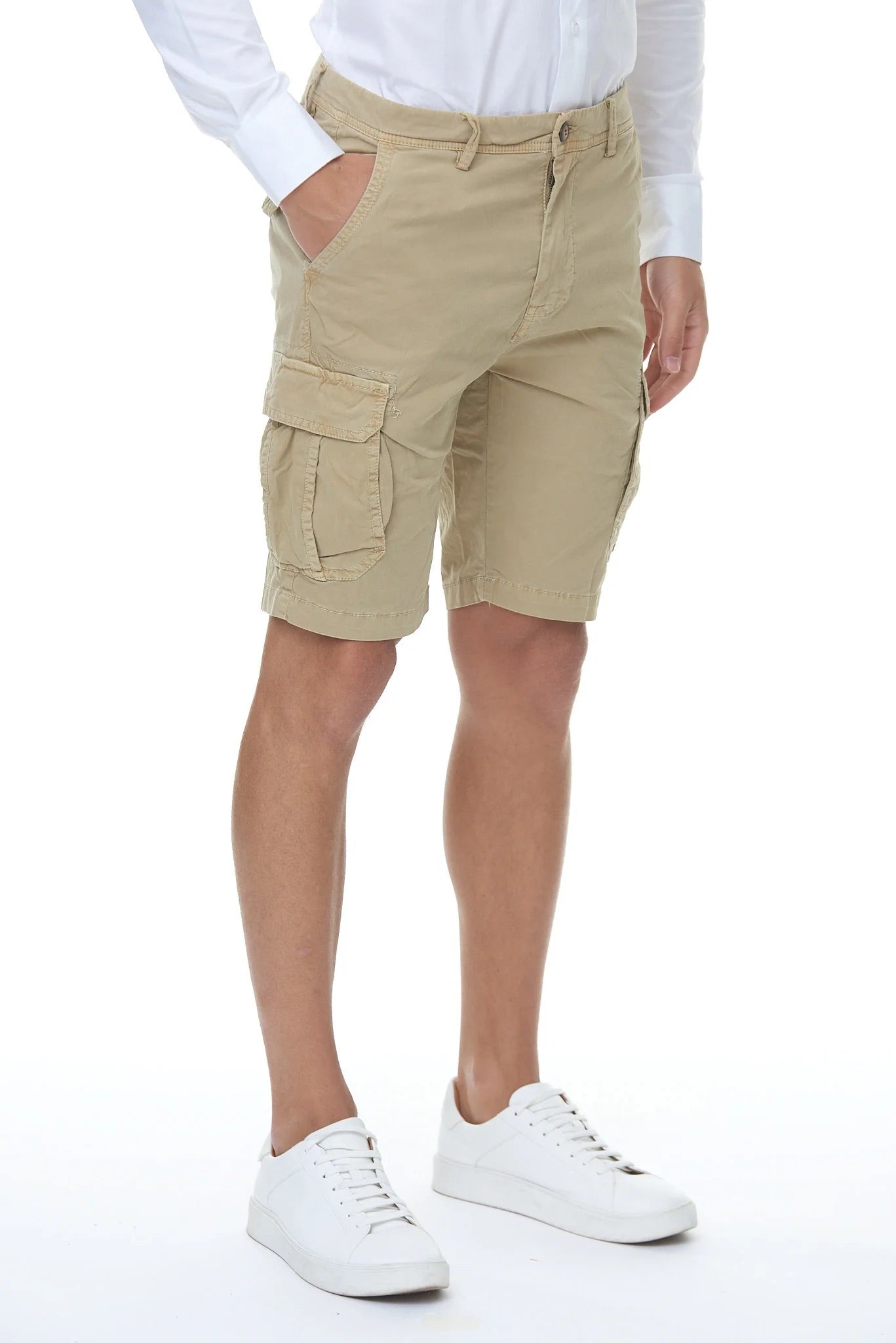 Shorts con tasche larghe verde medio